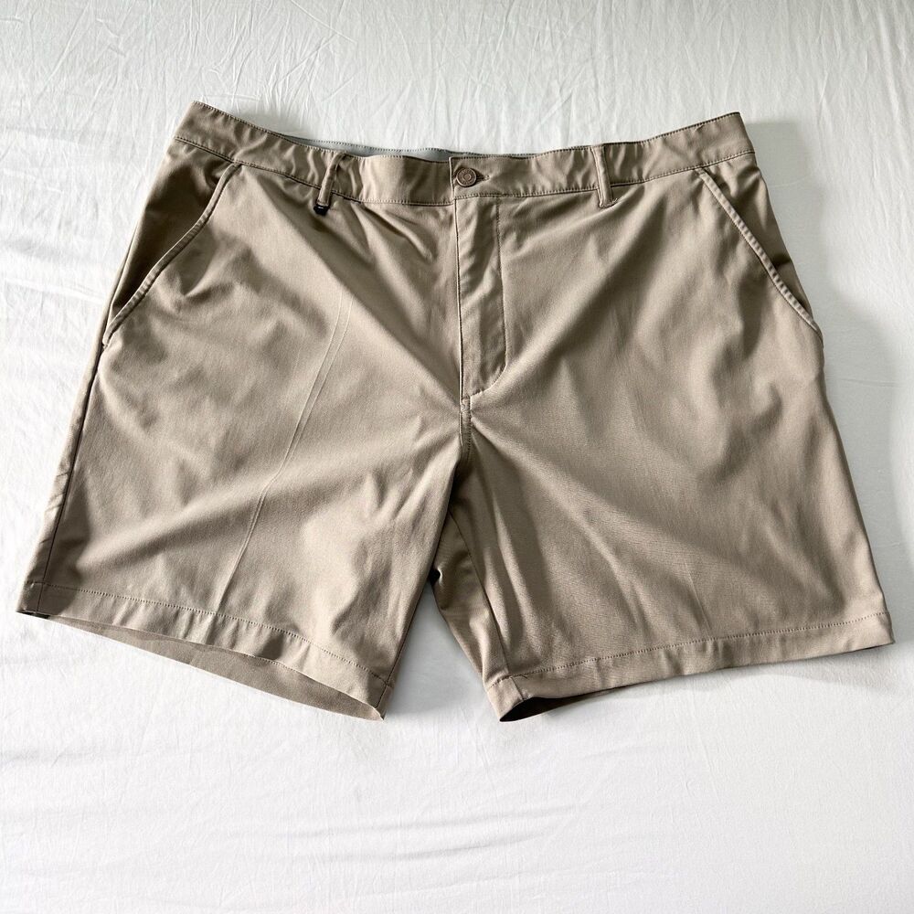Ben Sherman Sport Shorts Mens 42 Beige Golf Casual Flat Front Stretch Golf